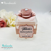 Cargar imagen en el visor de la galería, Cube Wedding Party Favor, Quinceanera Favor, Sweet Sixteen Favor With Flower