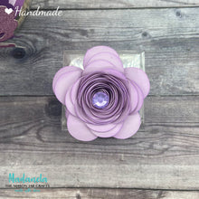 Cargar imagen en el visor de la galería, Elegant Rose on Acetate Box Party Favors, Wedding Favor, Quinceañera Favors – Perfect for Any Occasion