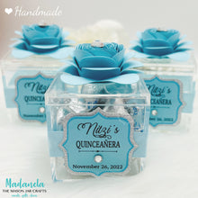 Cargar imagen en el visor de la galería, Cube Wedding Party Favor, Quinceanera Favor, Sweet Sixteen Favor With Flower