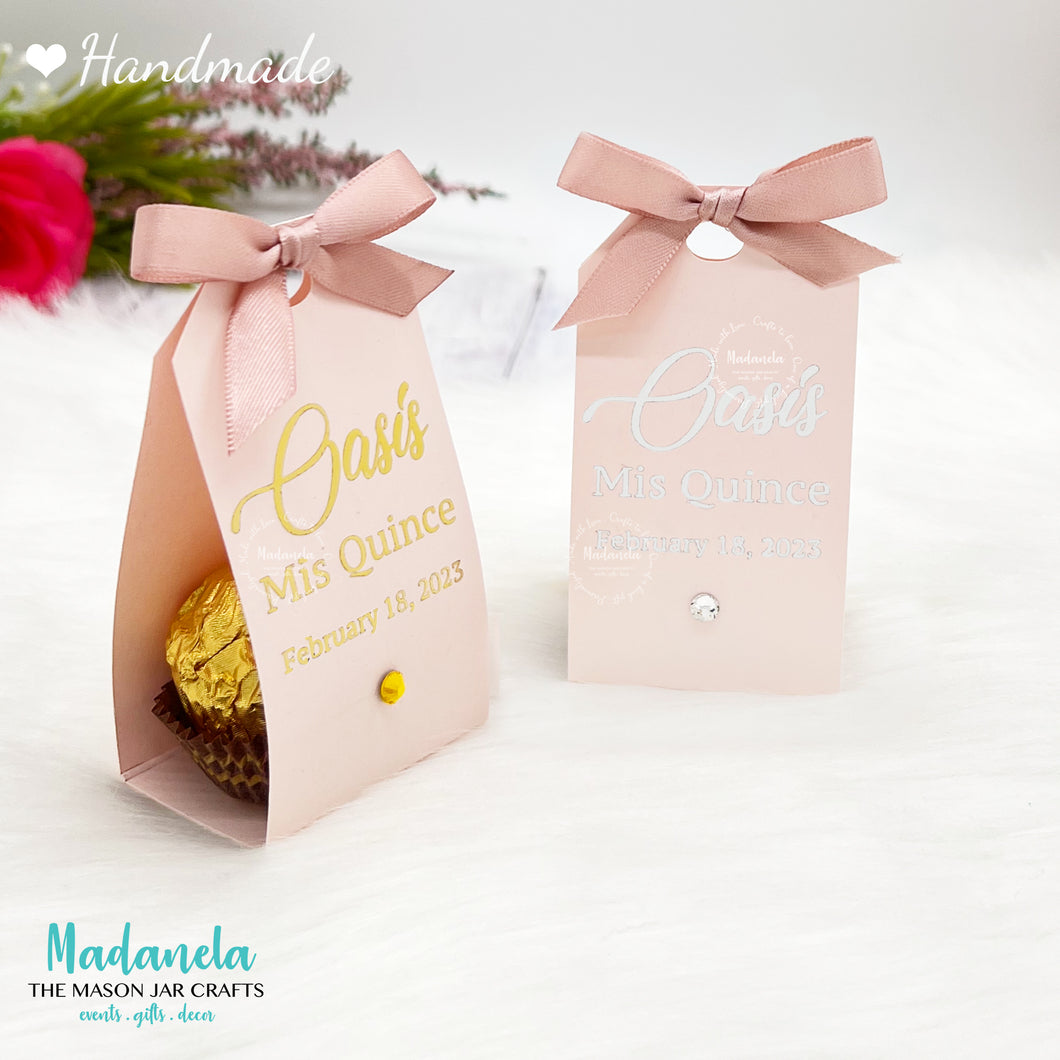 Romancy Chocolates - Wedding hamper... 💖 . . . . Romancy chocolate  Malappuram 📞 8136 92 92 82 📞 9207 46 60 55 . . . #chocolate #gifts # weddinggifts #birthdaygifts #anniversarygift #valentine #